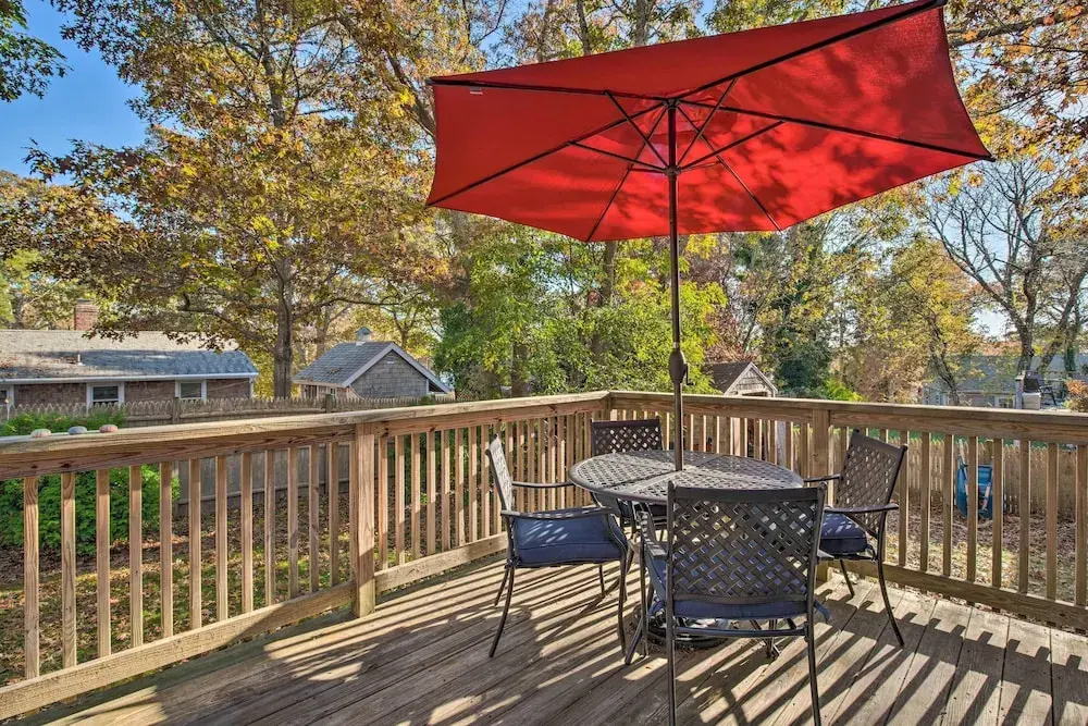 Swim & Unwind! Follins Pond Cottage Near Beach