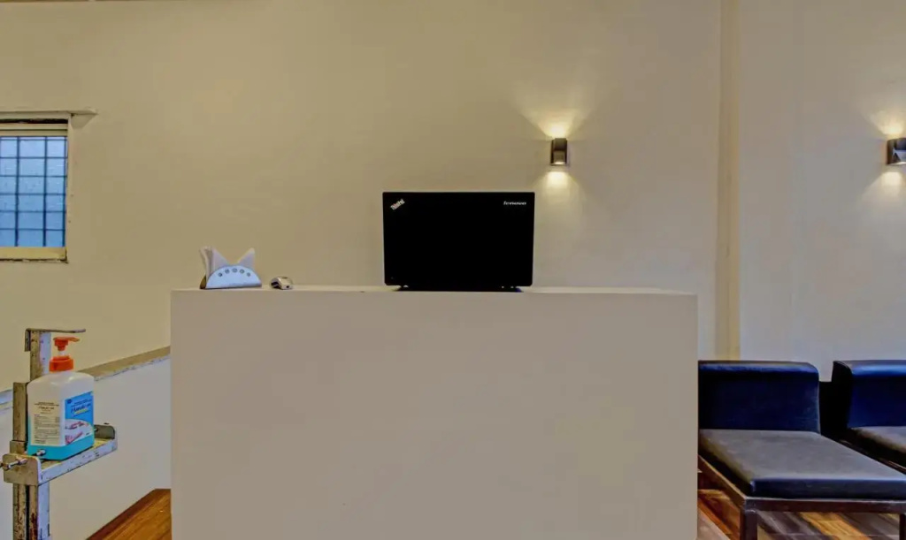 Lobby & Reception