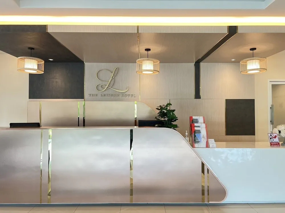 Lobby & Reception
