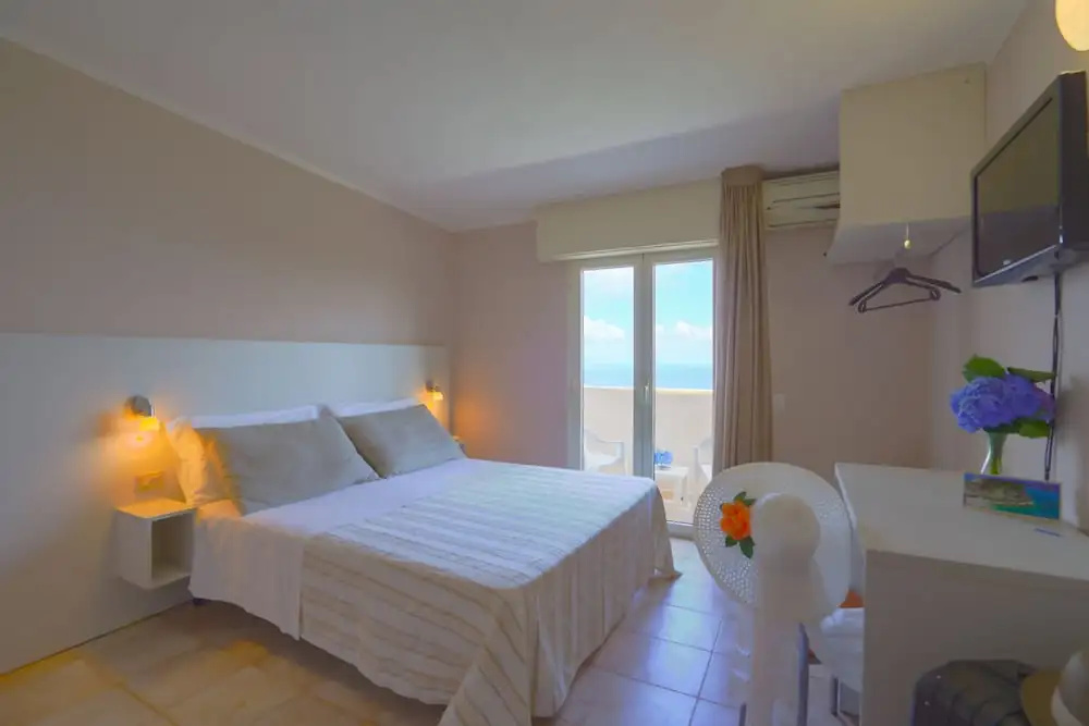 Standard Double room with balcony and with sea view (full double bed)