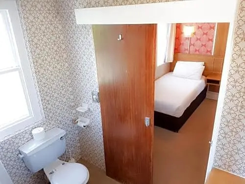 Standard Single room (single bed)