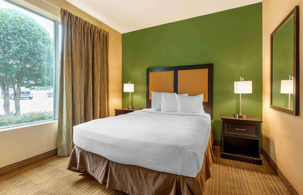 Двухместный люкс c 1 комнатой двуспальная кровать в Extended Stay America Suites - Dallas - Frankford Road