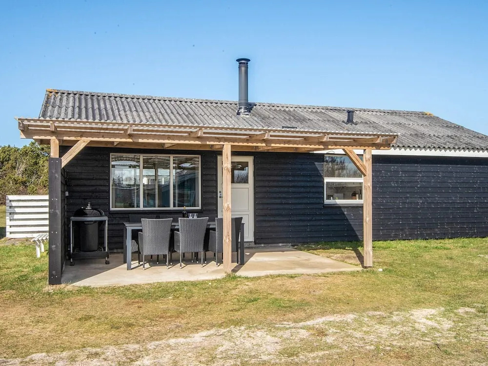 Peaceful Holiday Home in Jutland near Sea
