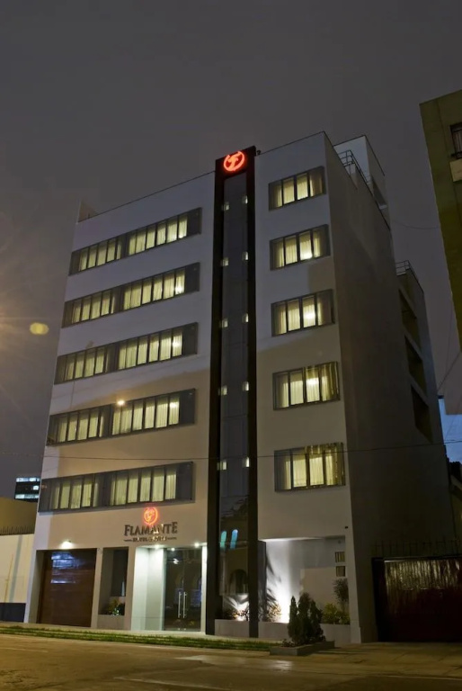 Flamante Hotel & Suite