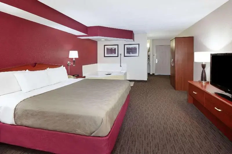 AmericInn by Wyndham Douglas/Saugatuck - Chambres