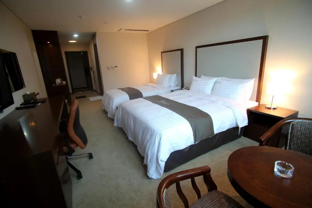 Deluxe Double room (twin beds)