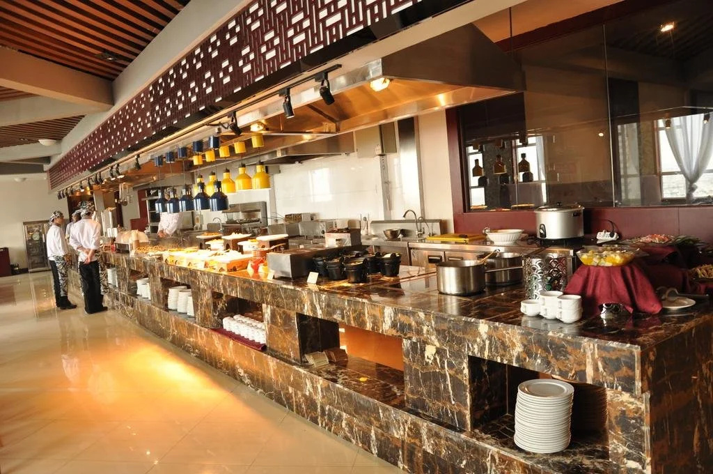 Food & Beverage