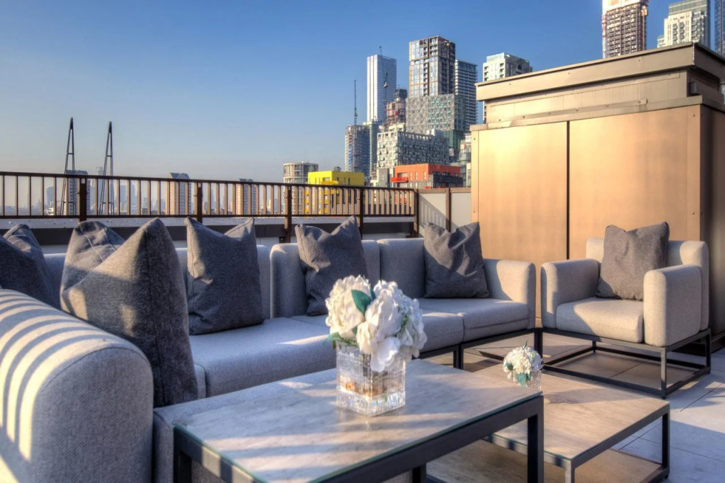 Balcony & Terrace