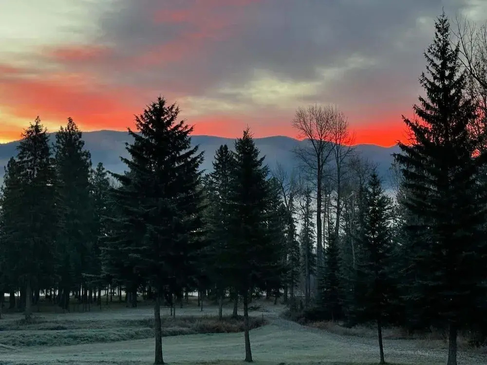 Flathead River Retreat For 15!