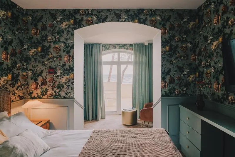 Standard Double room with view (full double bed)