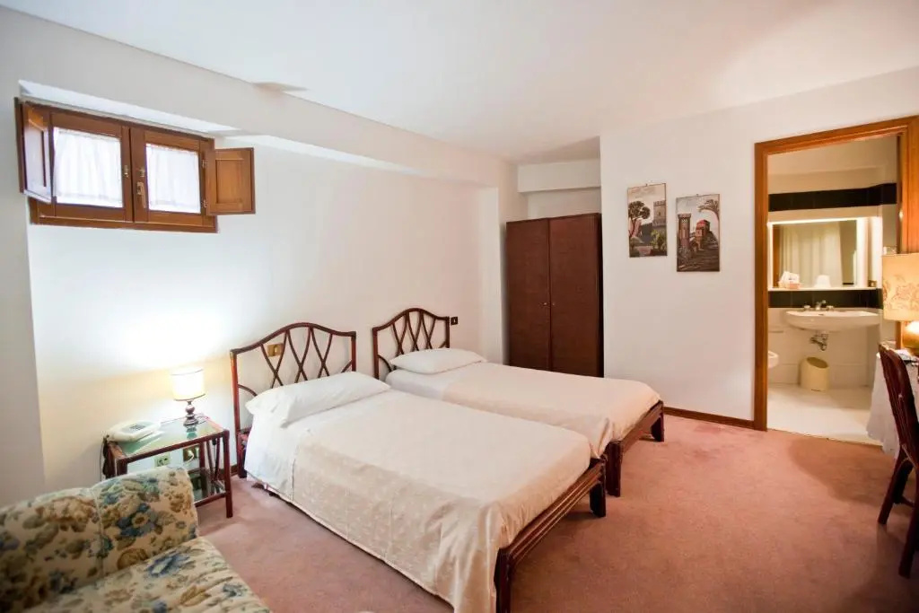 Hotel Moderno - Chambres