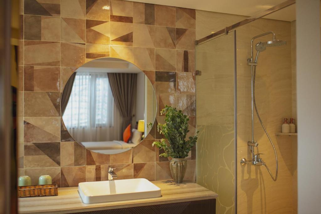 Au Lac Legend Hotel