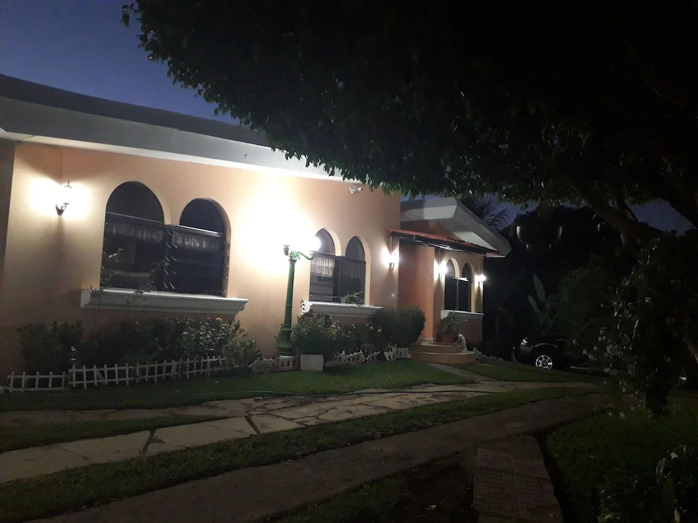 Hostal La Toscana