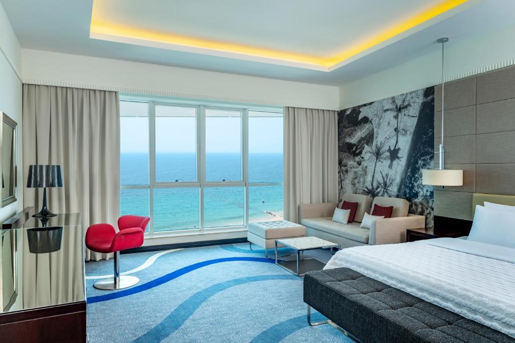 Le Meridien Al Aqah Beach Resort