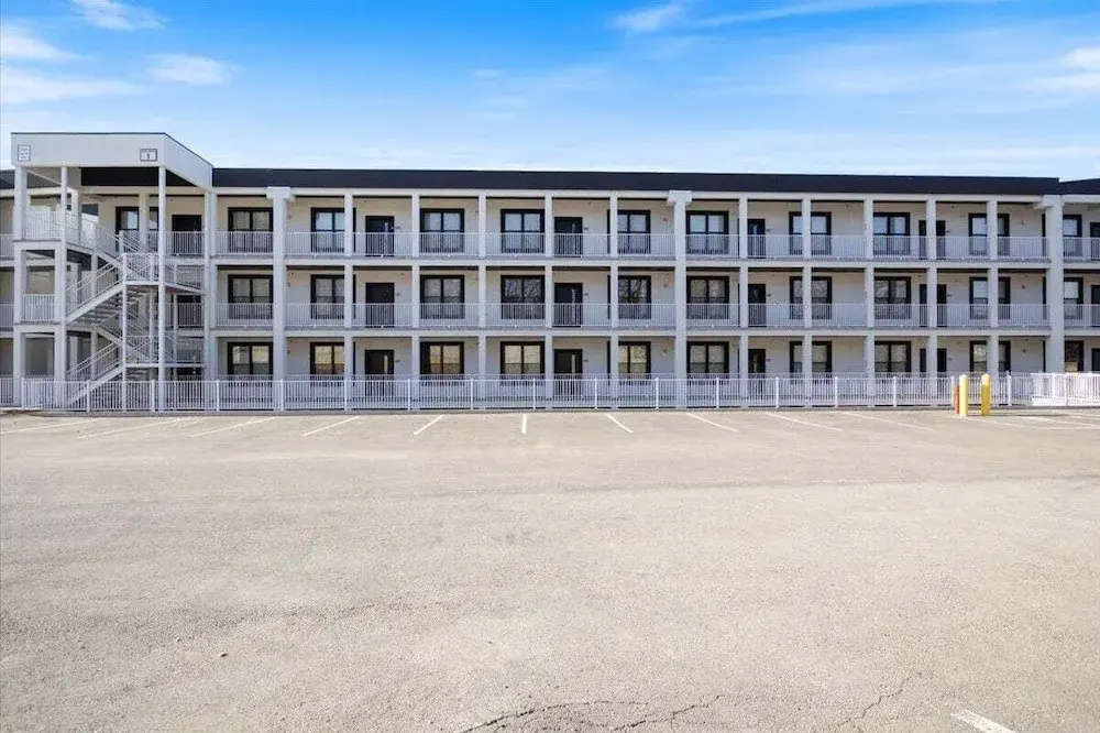 Newly Designed Topsider Condo w/ Beautiful Main Channel Views