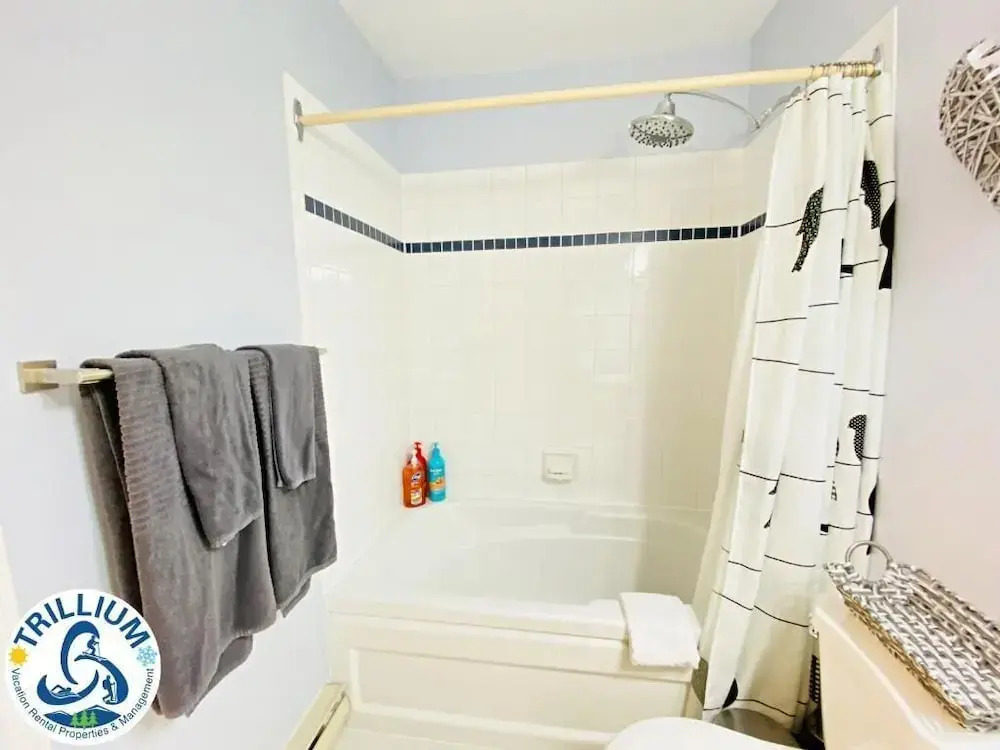 Cozy Studio Loft with 2 Bath - фото 6