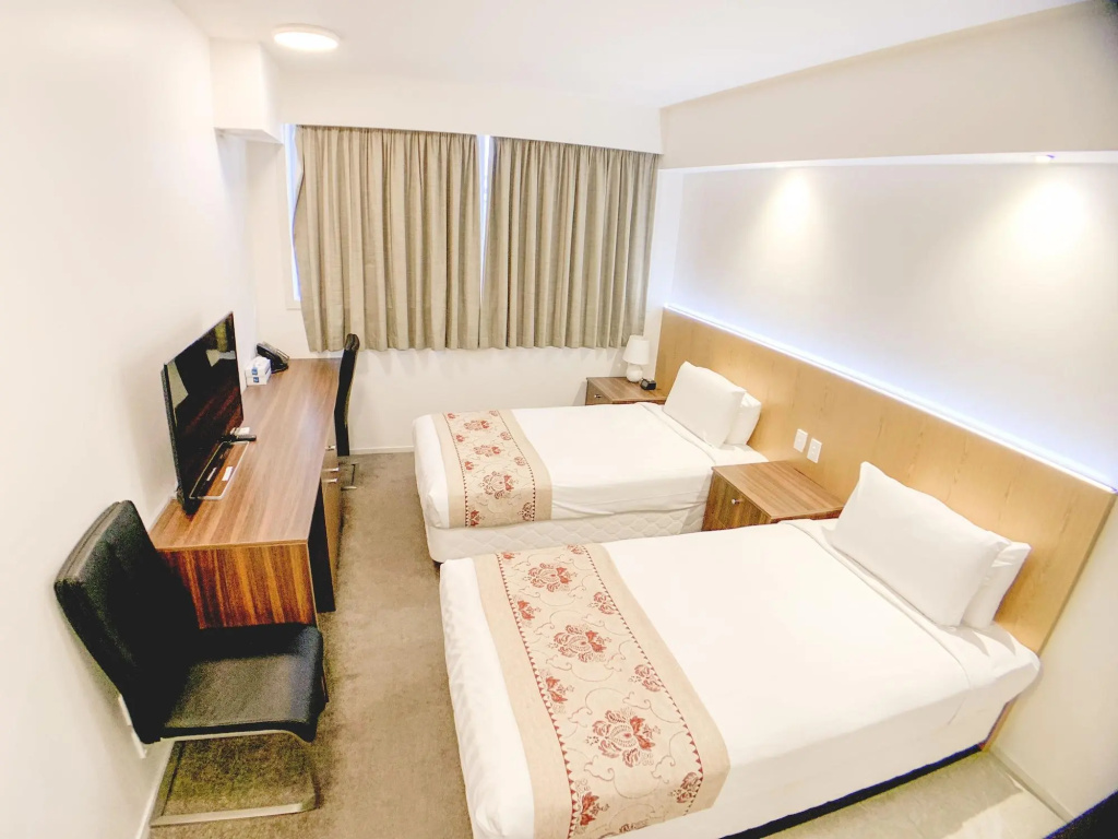 Goodview Hotel — 2