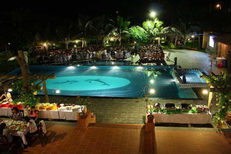 Sandhills Beach Resort & Spa