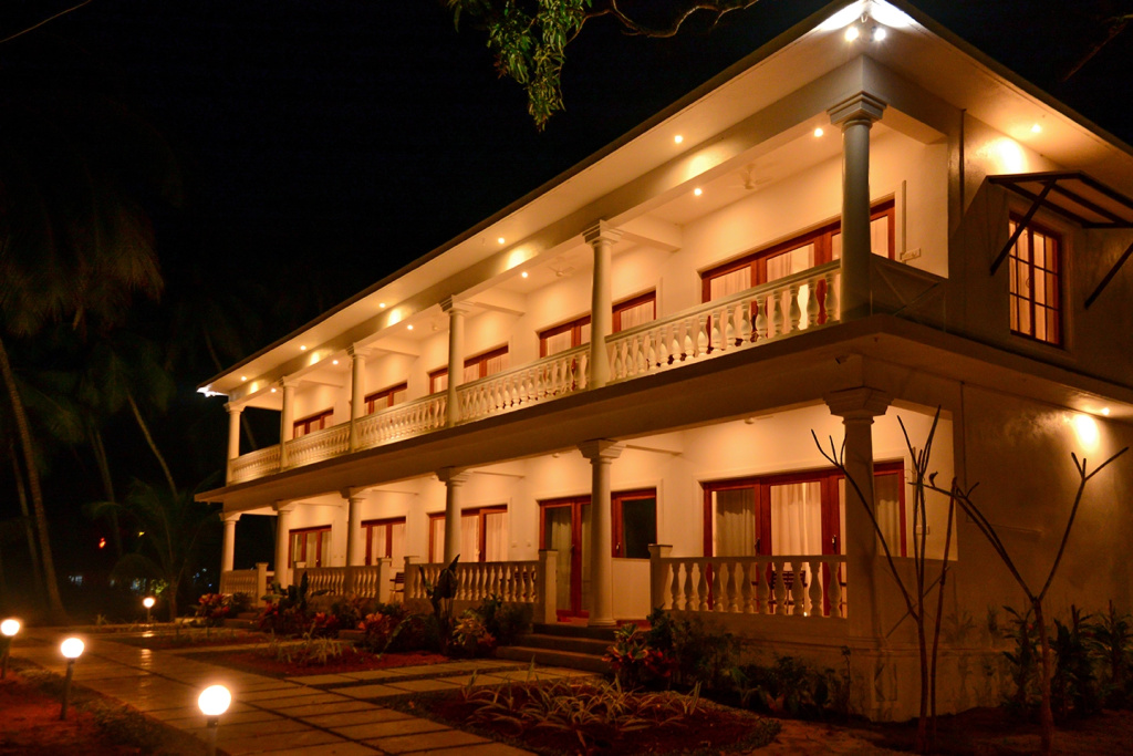 OYO 15547 Morjim Plaza