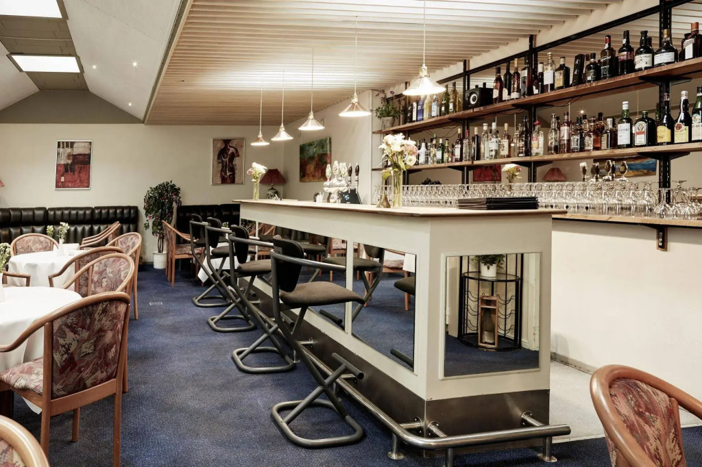 Hotel photo 12