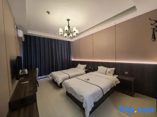 Deluxe Double room (full double bed)
