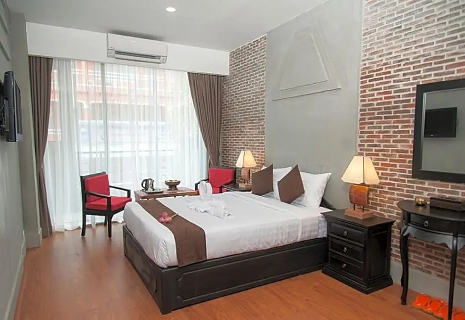 Deluxe Family room with balcony