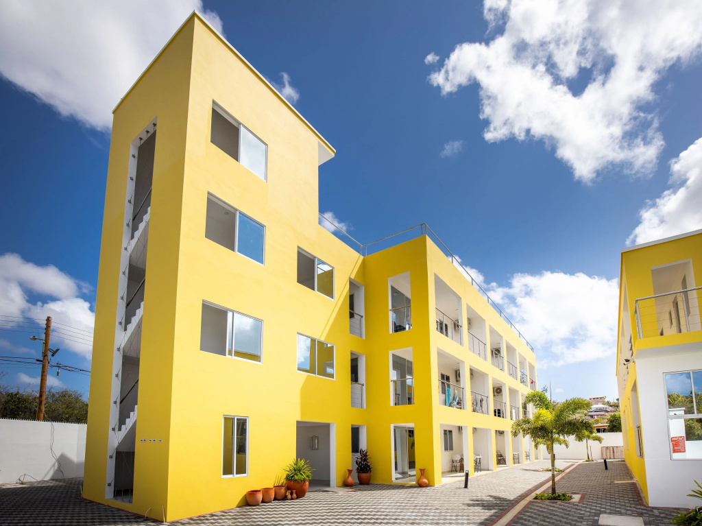 ☆ Charming, Convenient & Spacious 2BR Jan Thiel Apt ☆