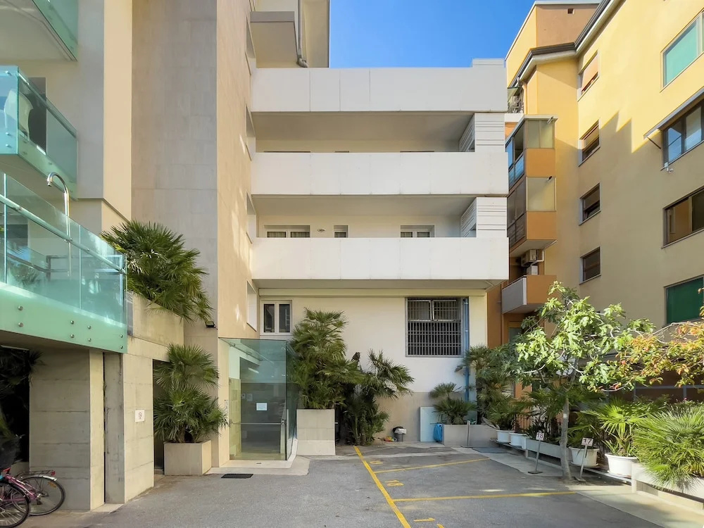 Modern Flat in a Prime Location