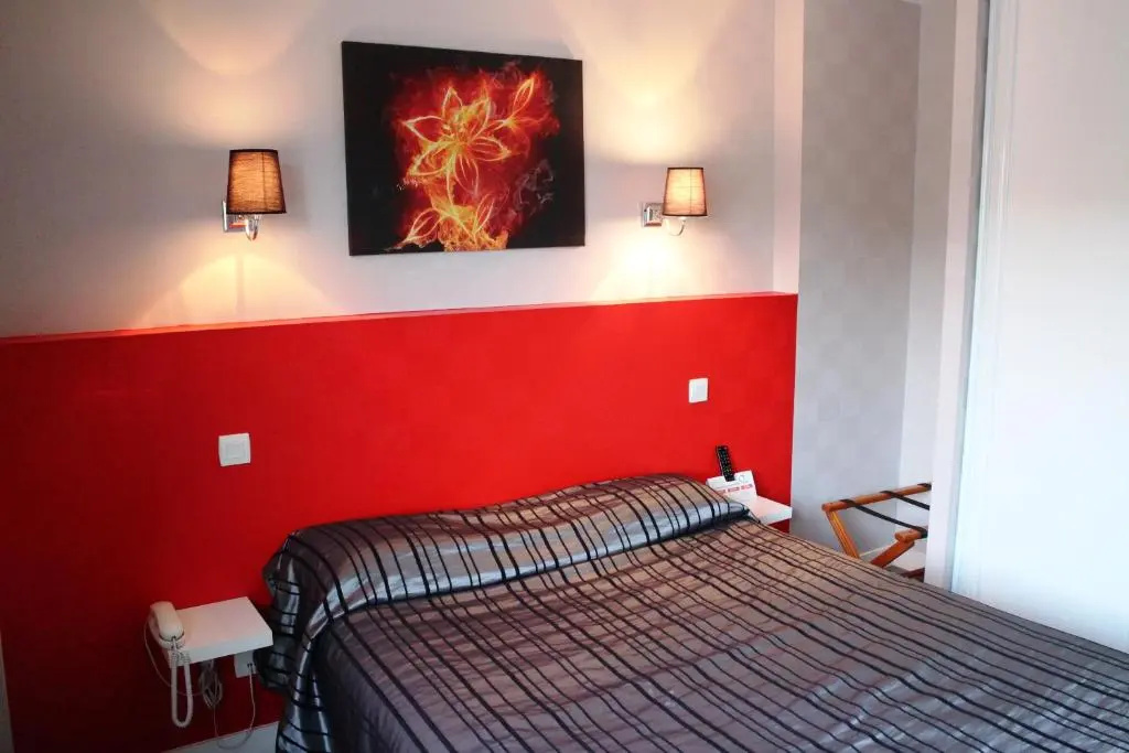 Standard Double room (full double bed)