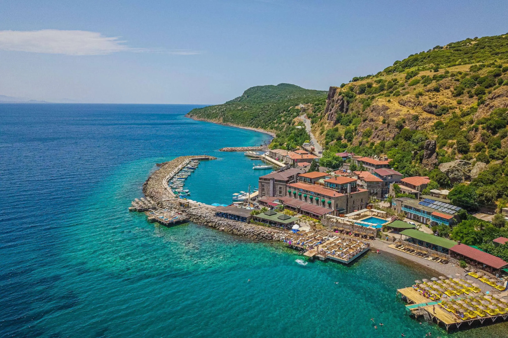 Beach & Waterfront