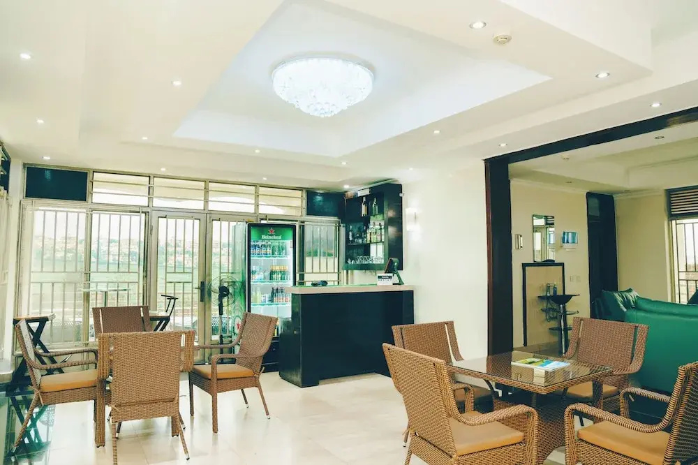 Hotel photo 11