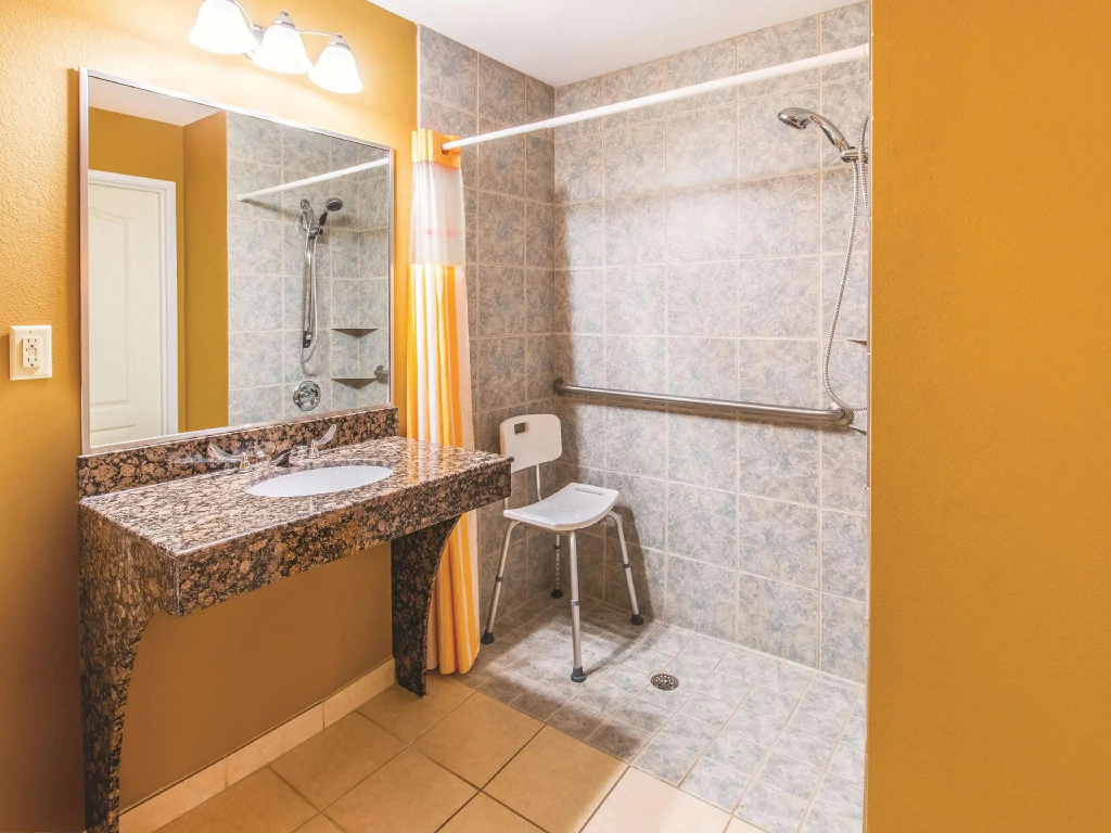 La Quinta Inn & Suites by Wyndham Bridgeport - Chambres