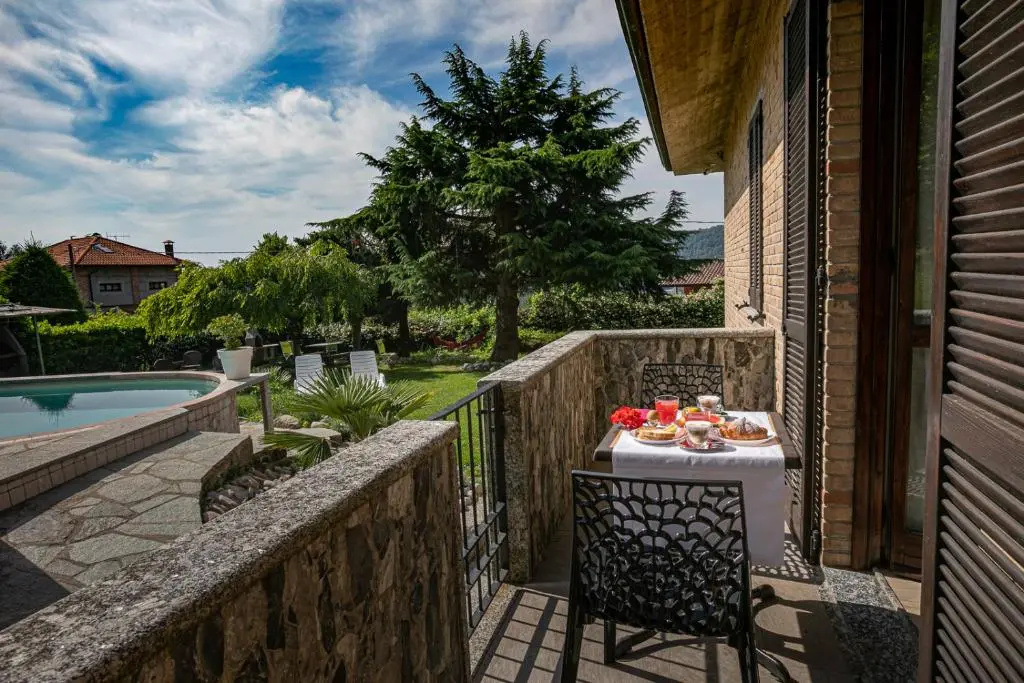 Superior Double room with pool view (full double bed)