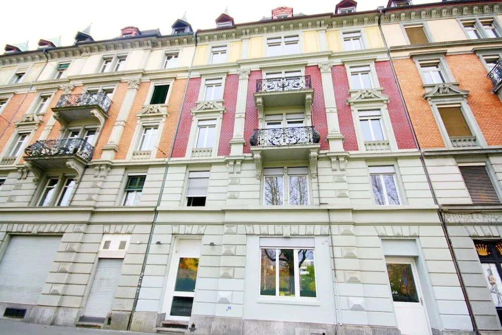 Hitrental Stauffacher Apartments