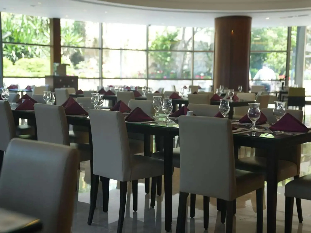 Movenpick Hotel Amman (ex Holiday Inn Amman)