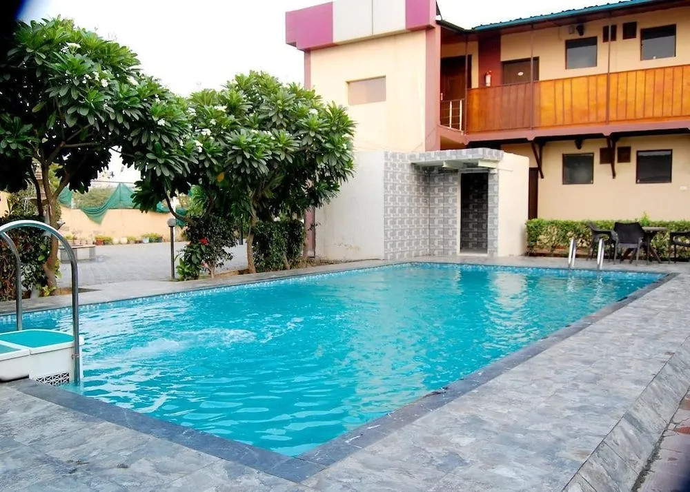 JPS Residency & Hospitality Services - Général