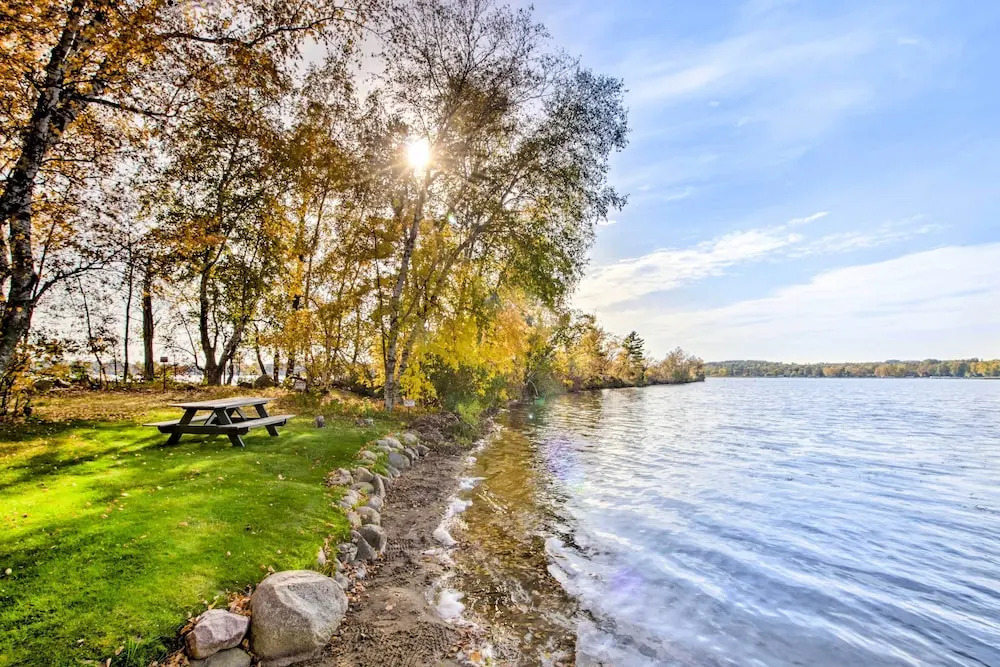 Pelican Lake Getaway on Stunning Peninsula! — фото 4