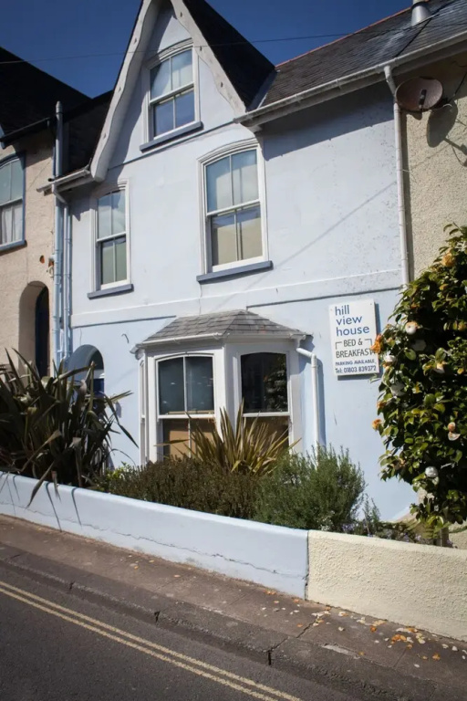 Hill View House