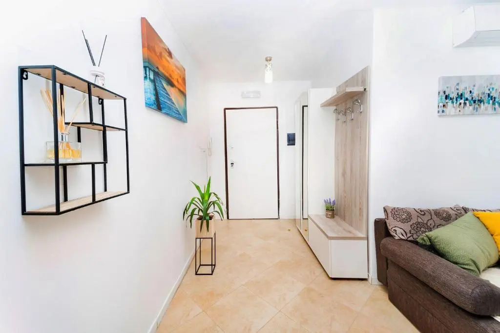 Central 700 square Fructus plaza - Eva apartment - фото 9