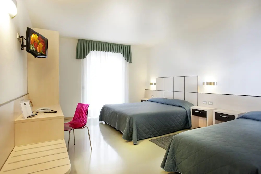 Standard Triple room with balcony