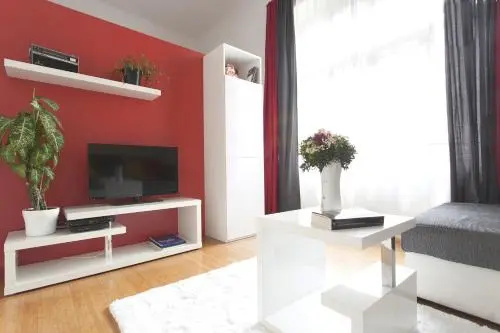 Bumblebee Luxury Apartments