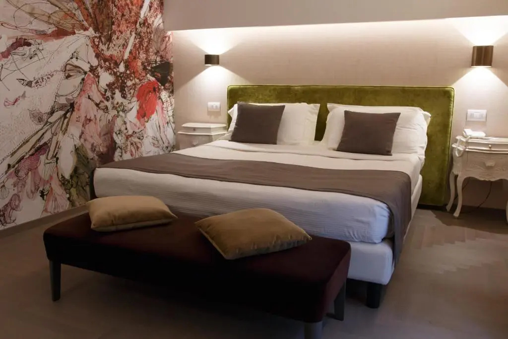King Double room (full double bed)