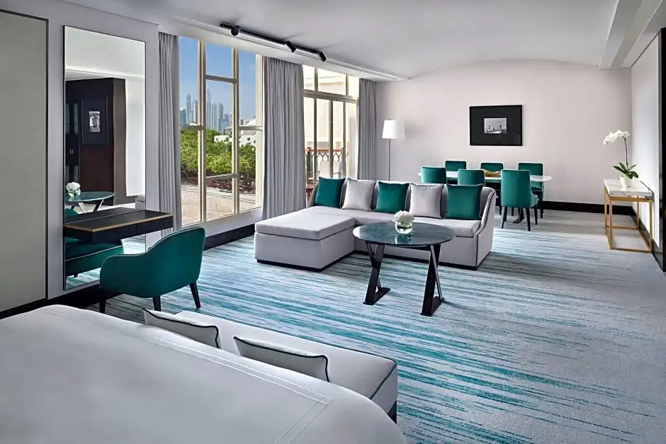 Skyline Junior Suite