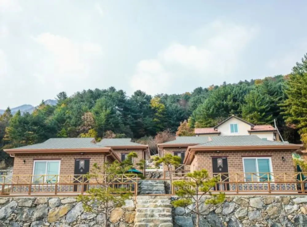 Gapyeong Unaksan Healing Camp Pension