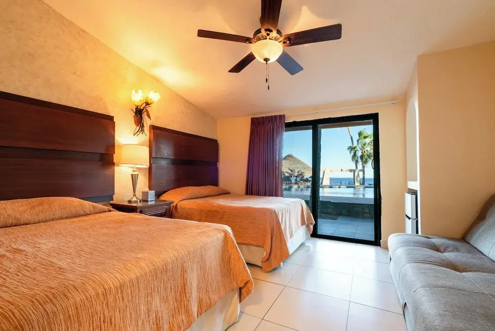Standard Quadruple room with view
