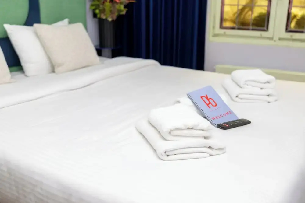 Standard Double room with city view (full double bed)