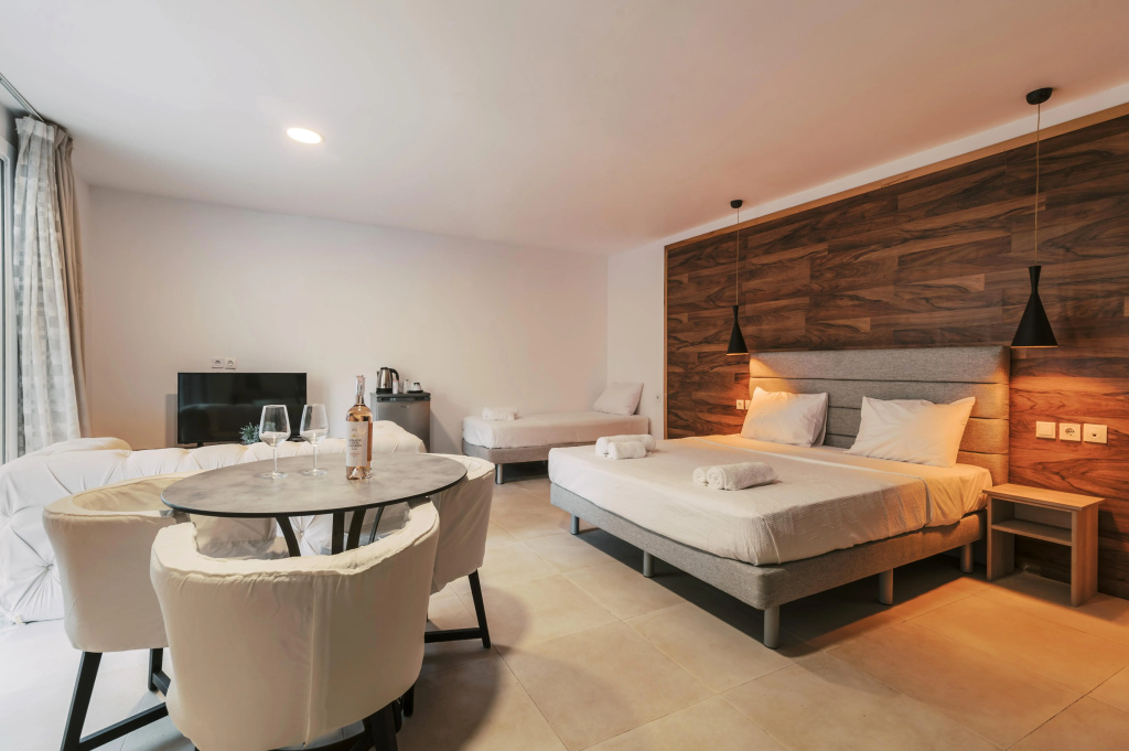 Bamboo Suites Adults Only — 2