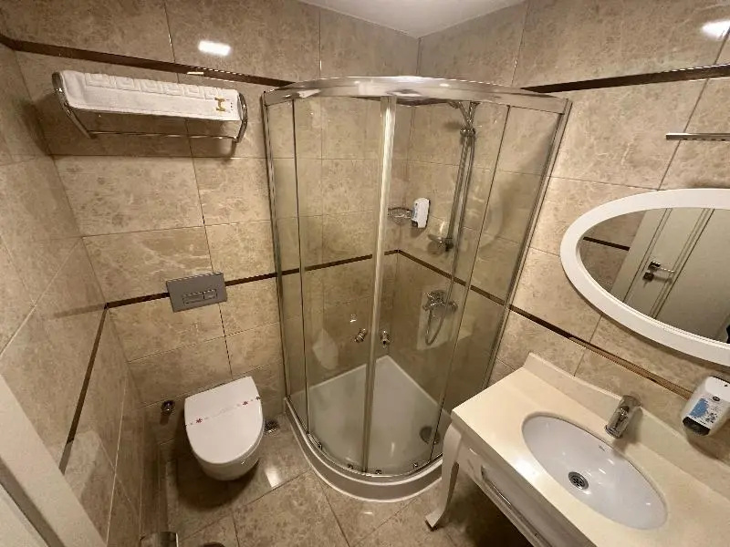 Deluxe Double room (full double bed)