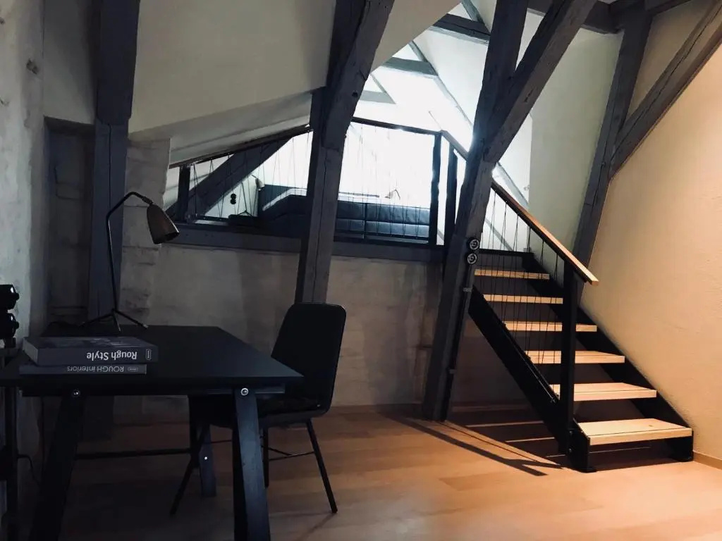 Deluxe Studio