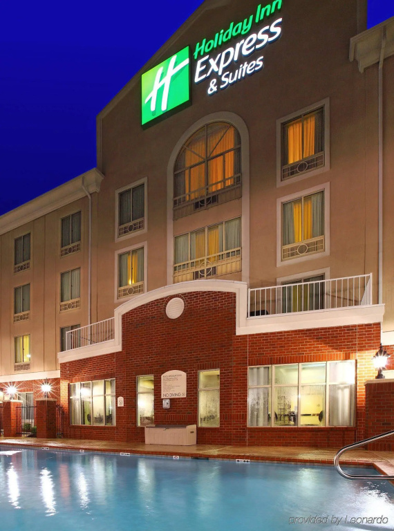 Holiday Inn Express & Suites West by IHG